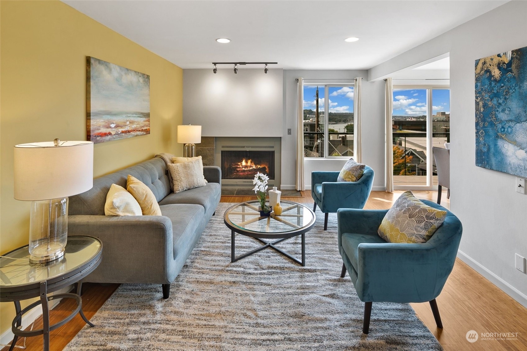 Property Photo: 2345 Boylston Avenue E 301 WA 98102