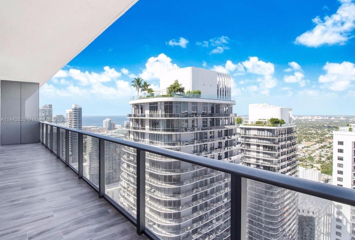 Property Photo:  801 S Miami Ave 5010  FL 33130 