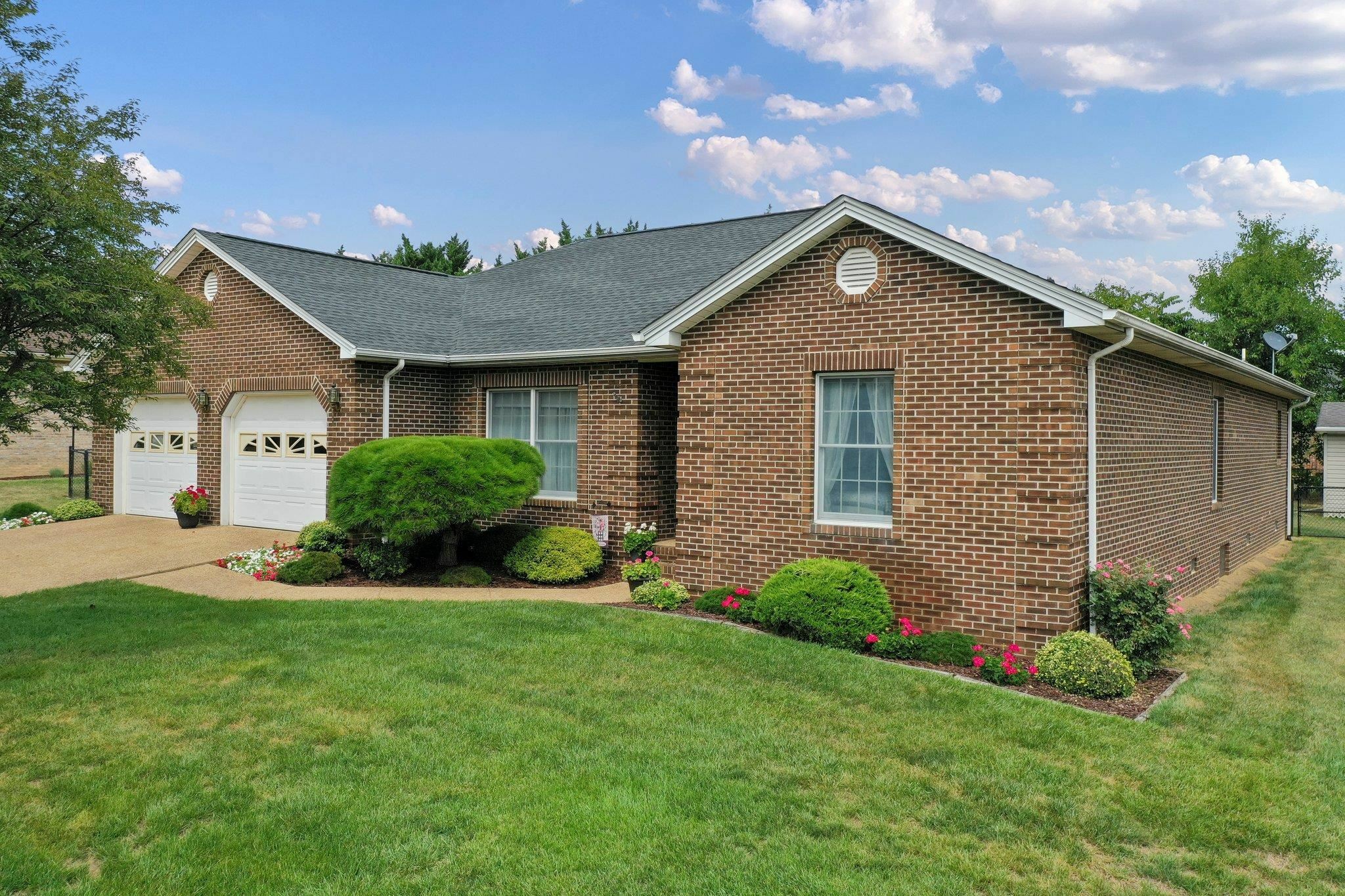 266 Periwinkle Ln  New Market VA 22844 photo