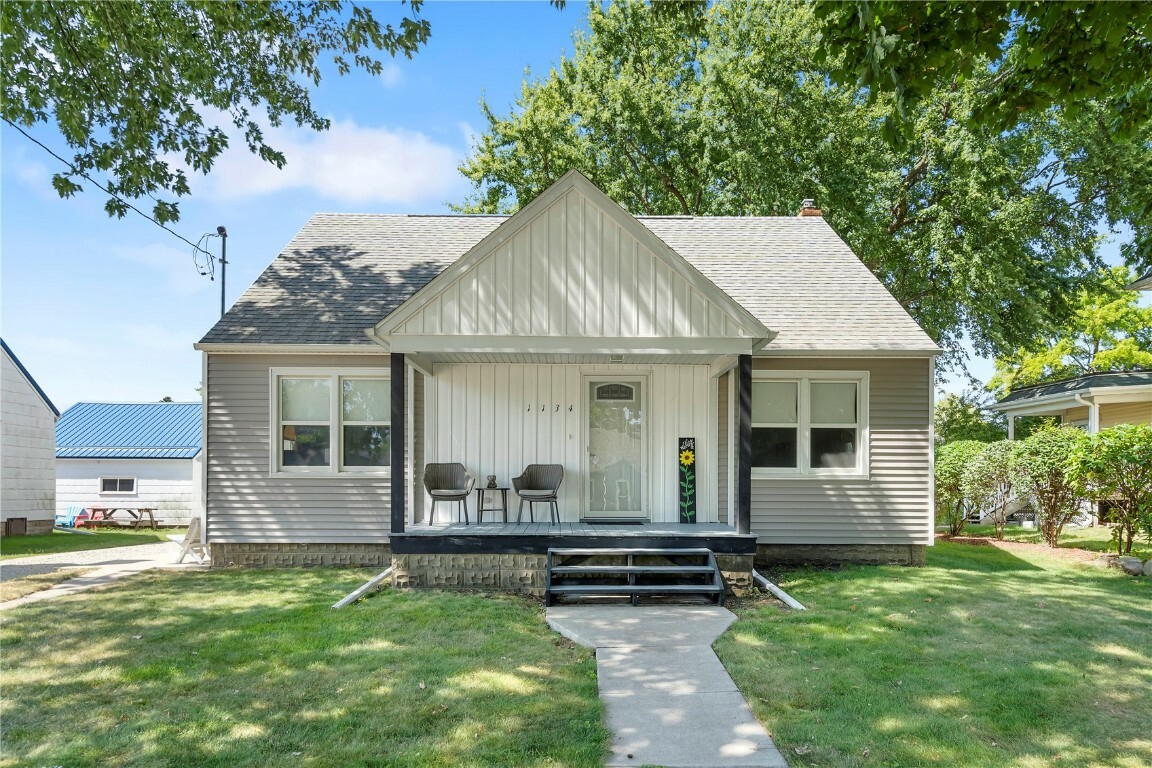 Property Photo:  1134 6th St  IA 50648 