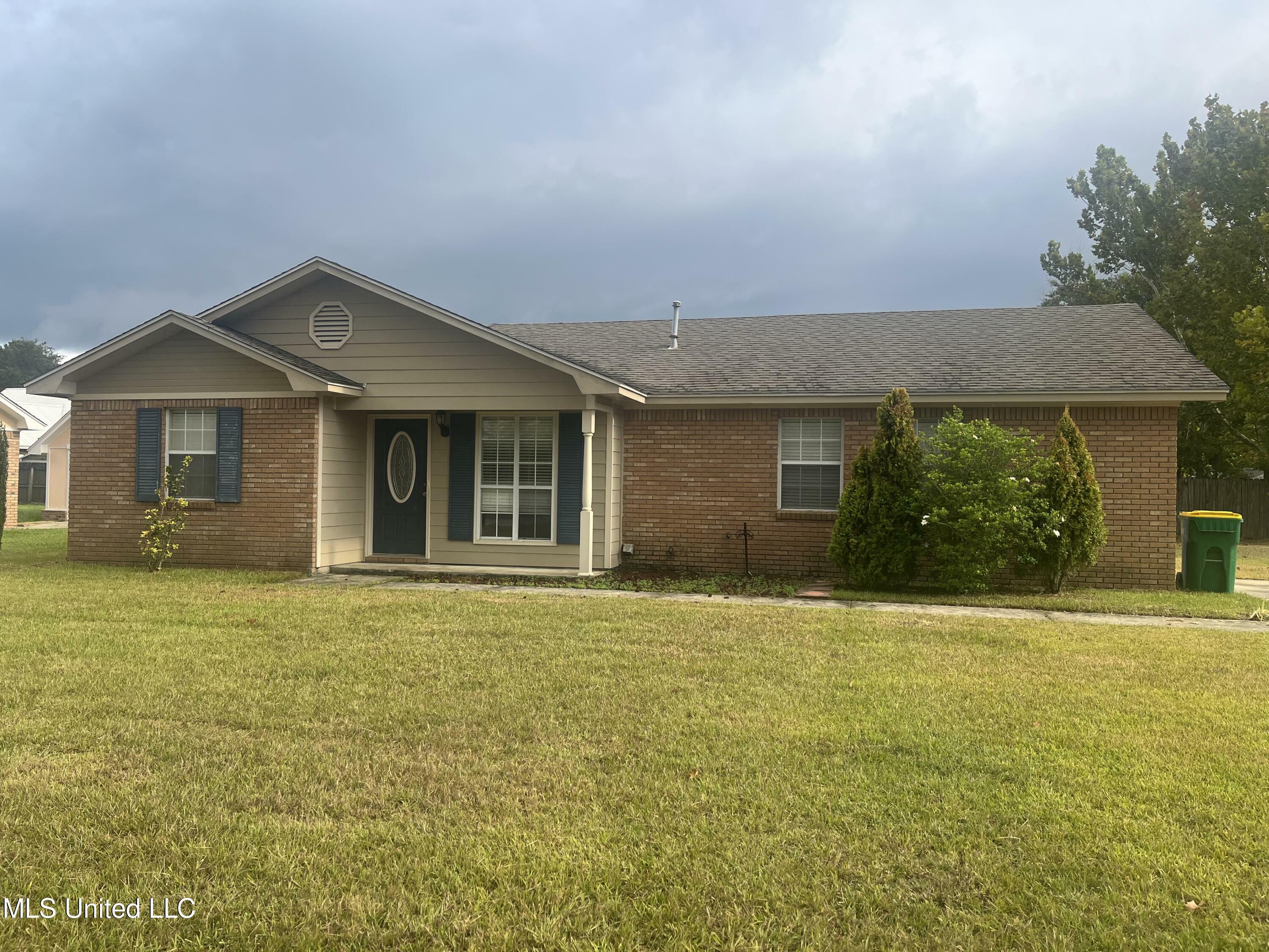 6624 J F Douglas Drive  Ocean Springs MS 39564 photo