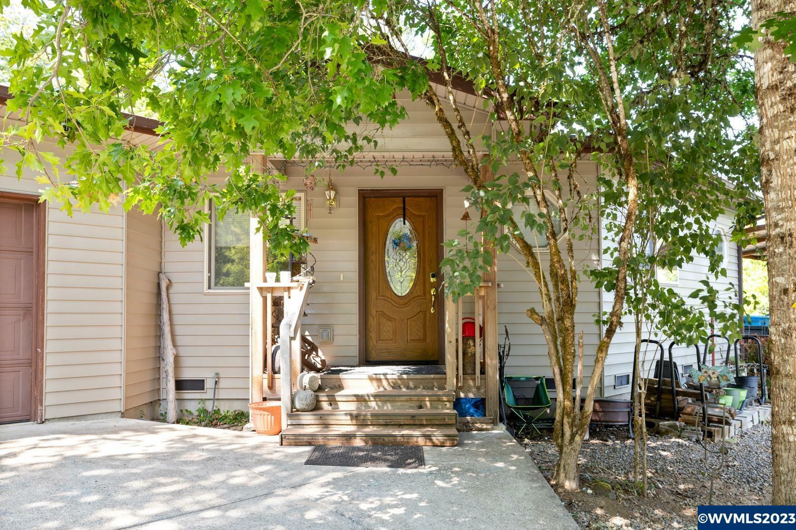 Property Photo:  24316  Queen Anne Dr  OR 97370 