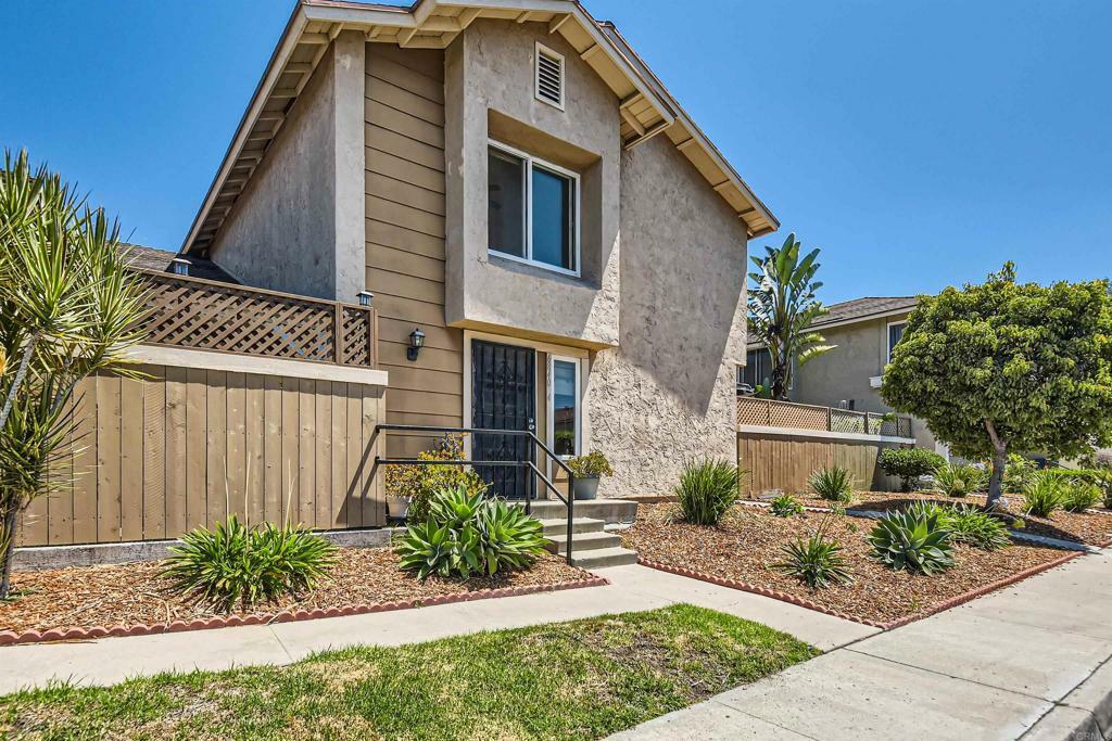 Property Photo: 6840 Quebec Ct 4 CA 92139