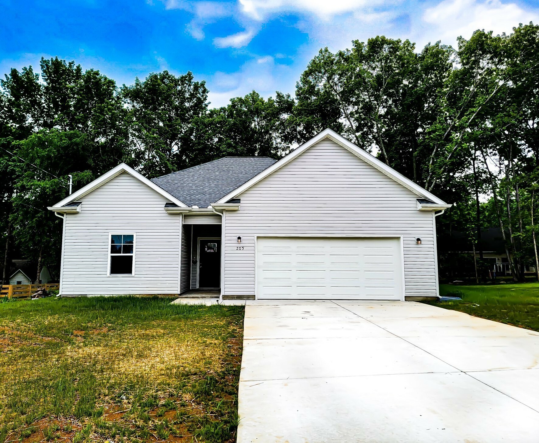 Property Photo:  337 Hilltop Dr  TN 37160 