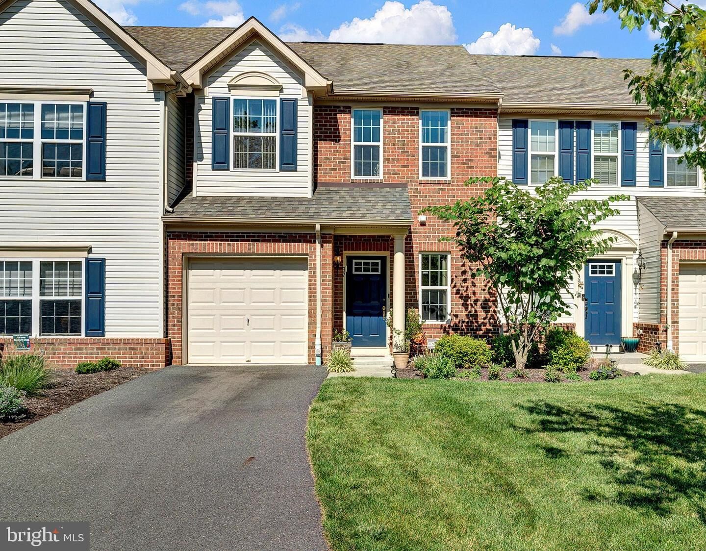 Property Photo: 37 Ventana Court NJ 08619