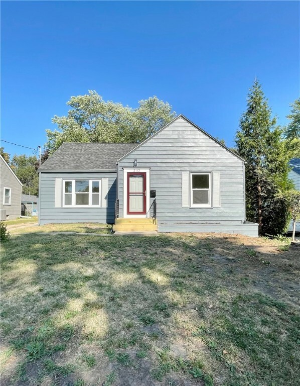 Property Photo:  2113 55th Street  IA 50310 