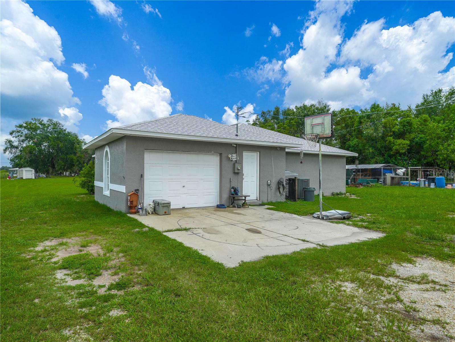 Property Photo:  425 Stokes Road  FL 33898 