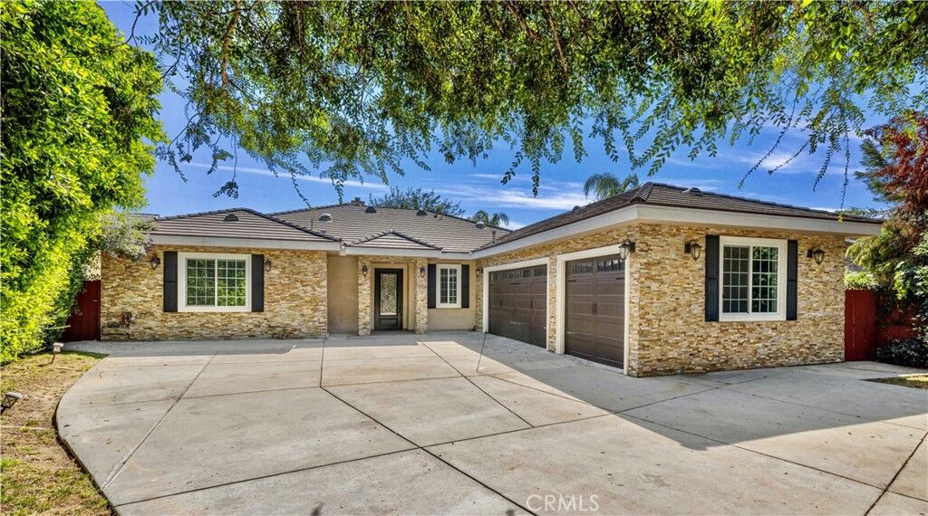 Property Photo:  1125 De Anza Place  CA 91007 