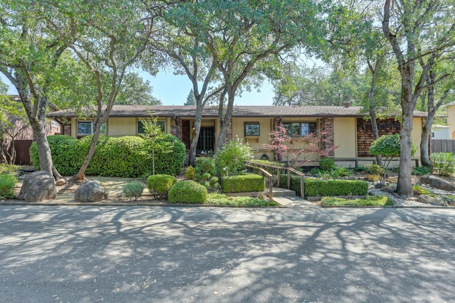 Property Photo:  309 Forest Court  CA 95603 