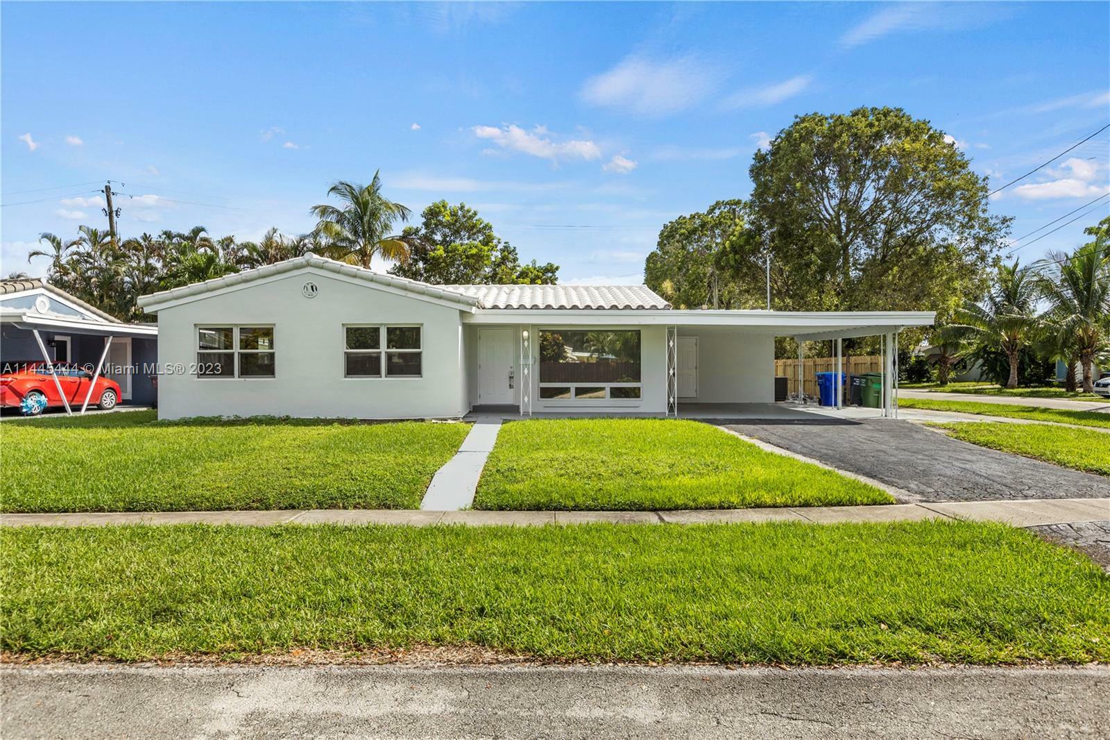 Property Photo:  3050 Grant St  FL 33021 