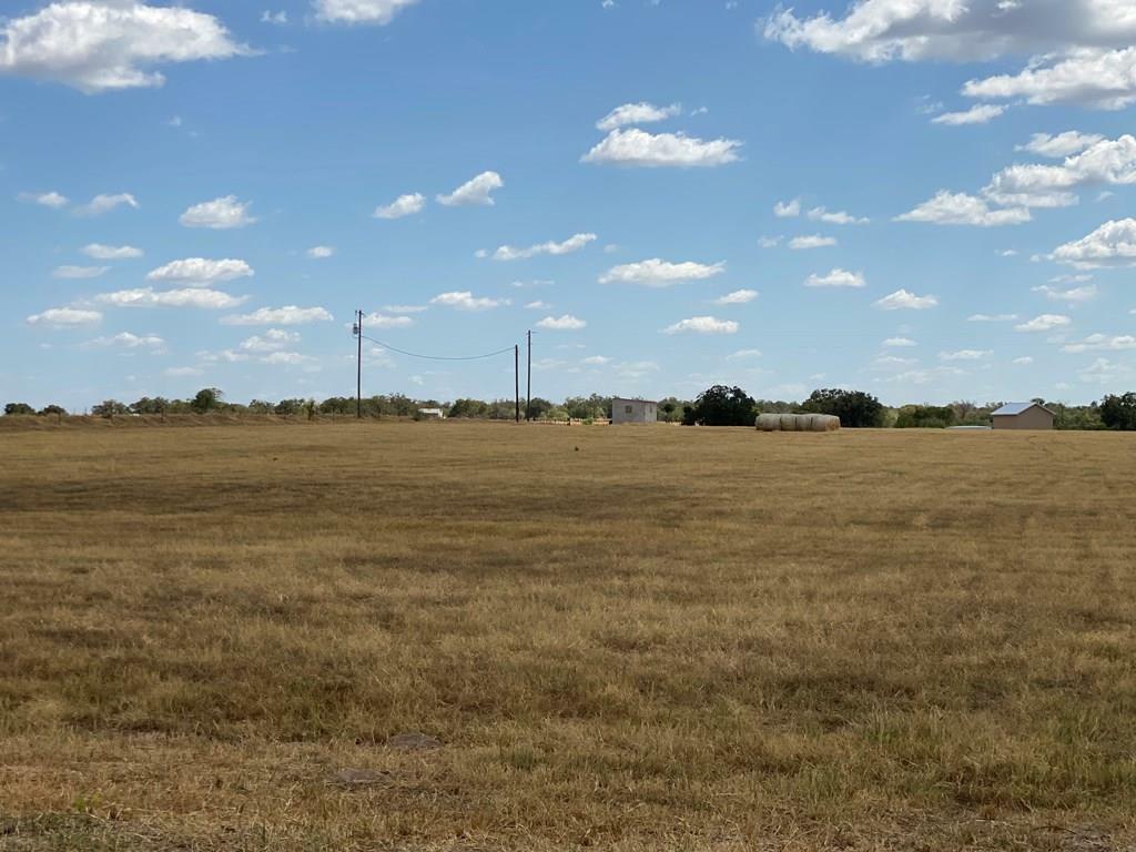 Property Photo: 611 Goehmann Lane TX 78624
