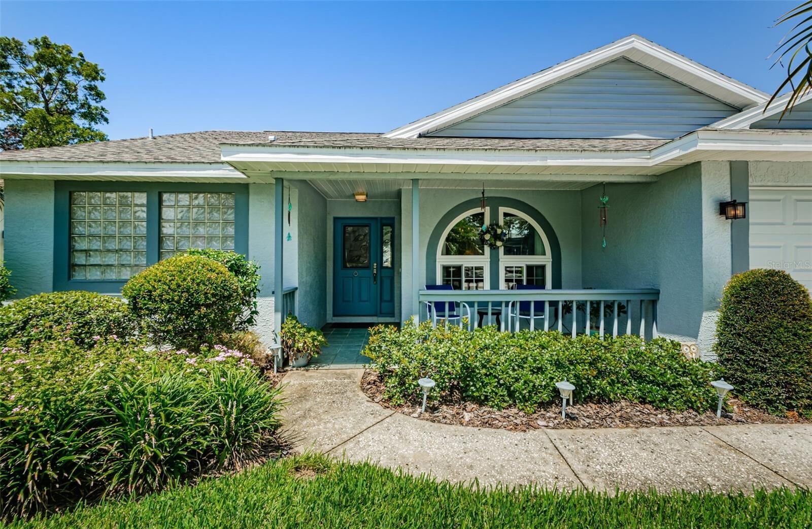 Property Photo:  1708 Silverwood Street  FL 34689 