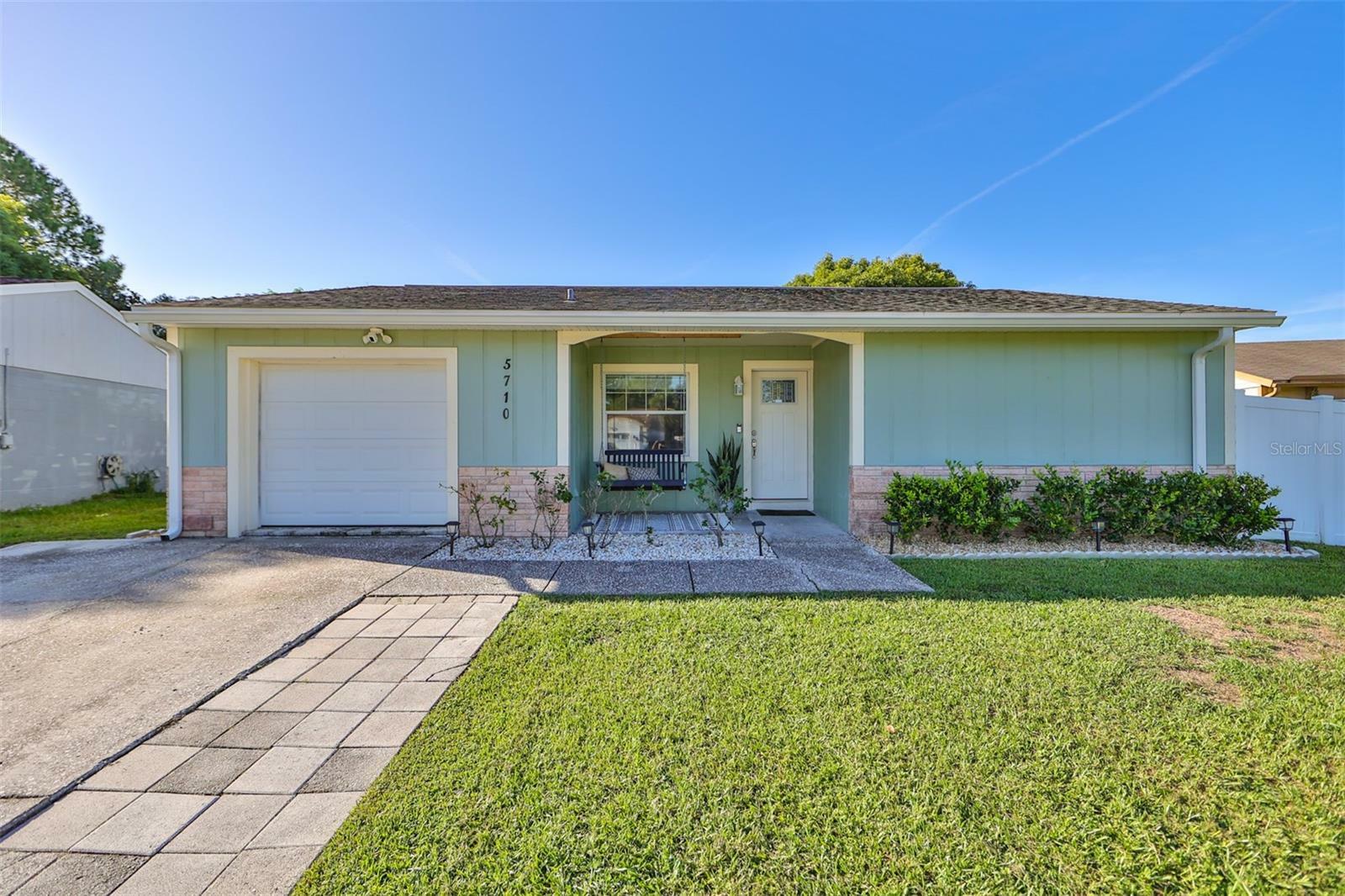 Property Photo:  5710 Ridgestone Drive  FL 33625 