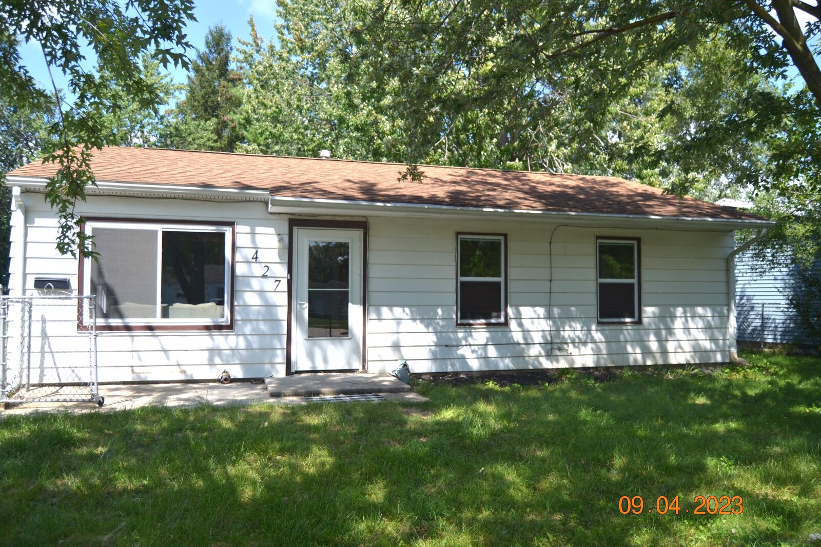 Property Photo:  427 May Drive  MI 49221 