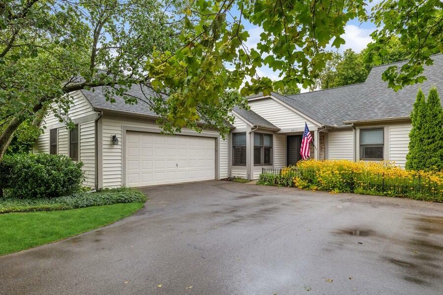 Property Photo:  2447 Shoreham Highlands Street  MI 49085 