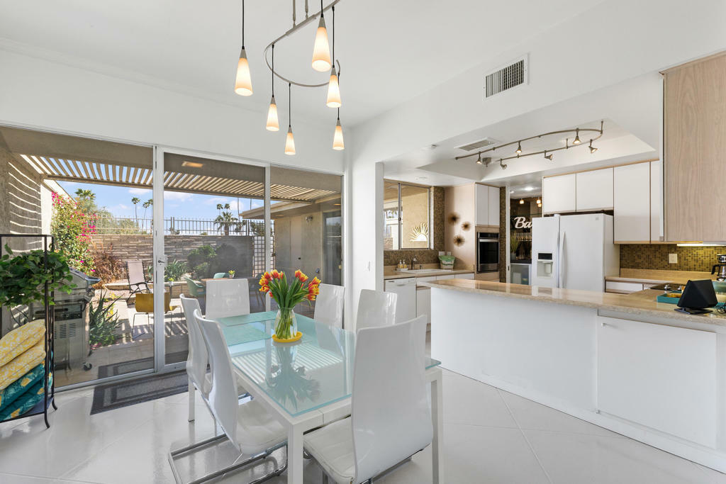 Property Photo: 72335 El Paseo 1301 CA 92260