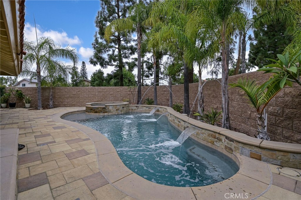 Property Photo: 1005 S Via De Rosa CA 92807