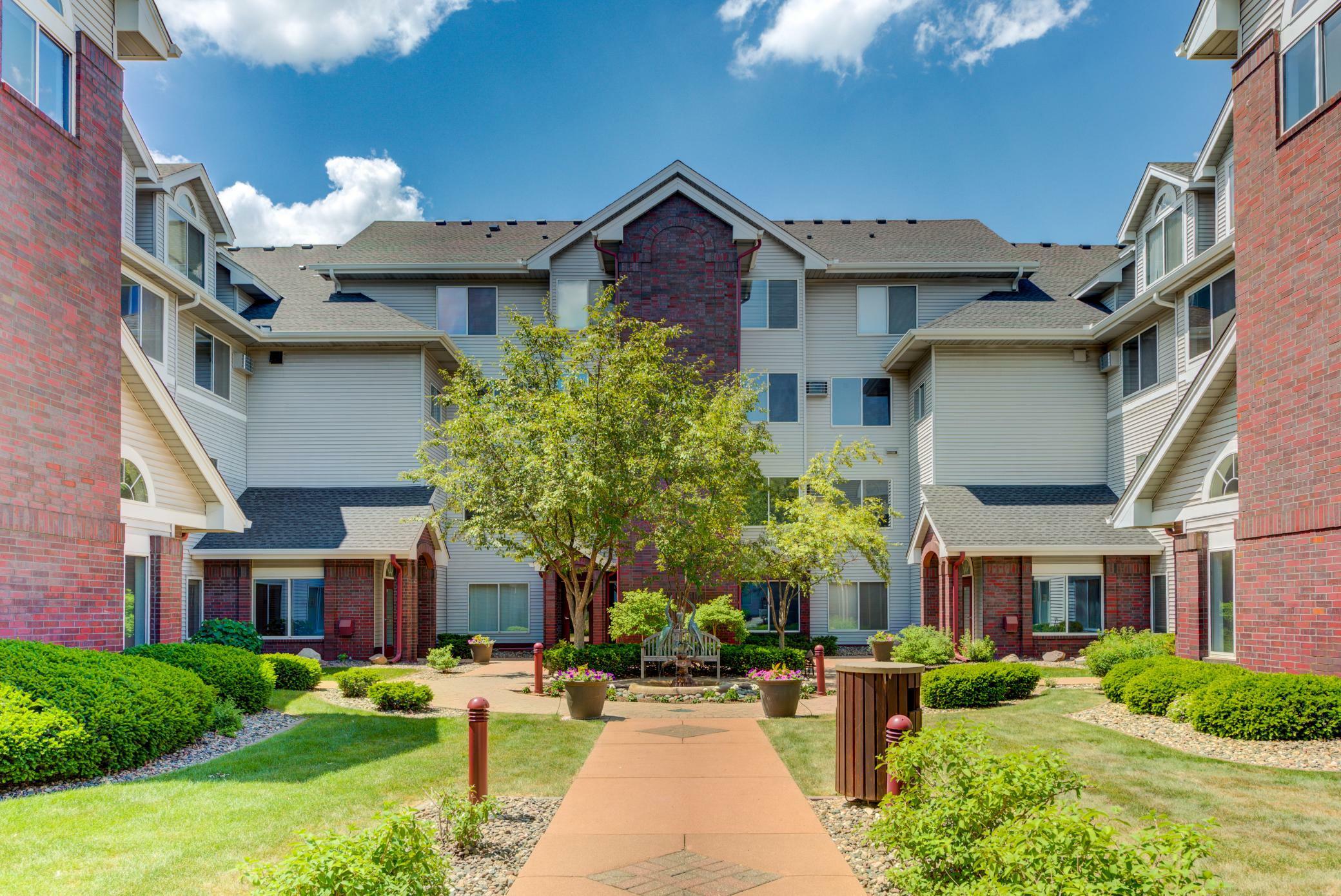 Property Photo: 7440 Edinborough Way 4305 MN 55435