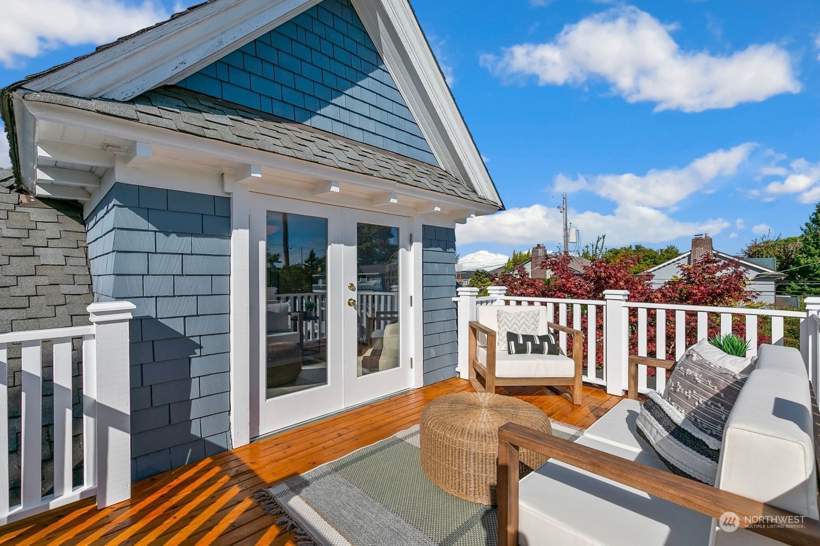 Property Photo:  320 Garfield Street  WA 98109 