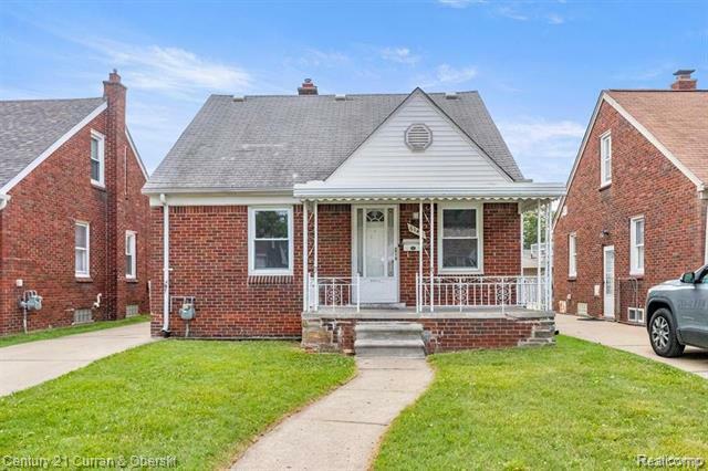 Property Photo:  6141 Maple Street  MI 48126 