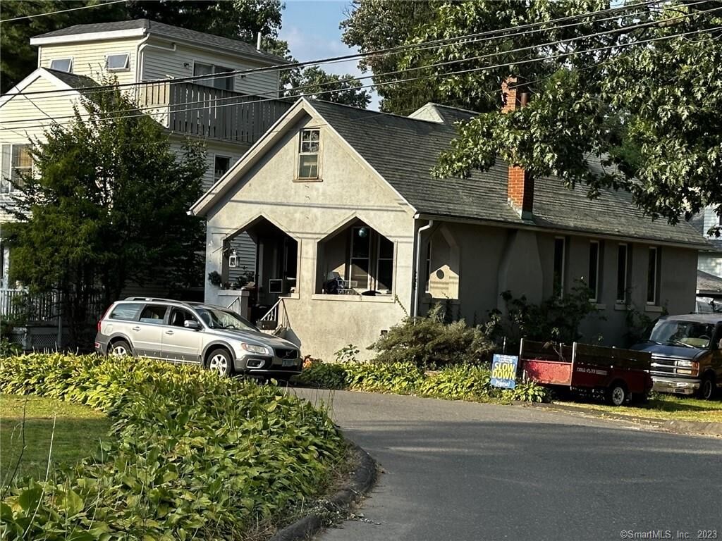 Property Photo: 5 Westwood Road CT 06405