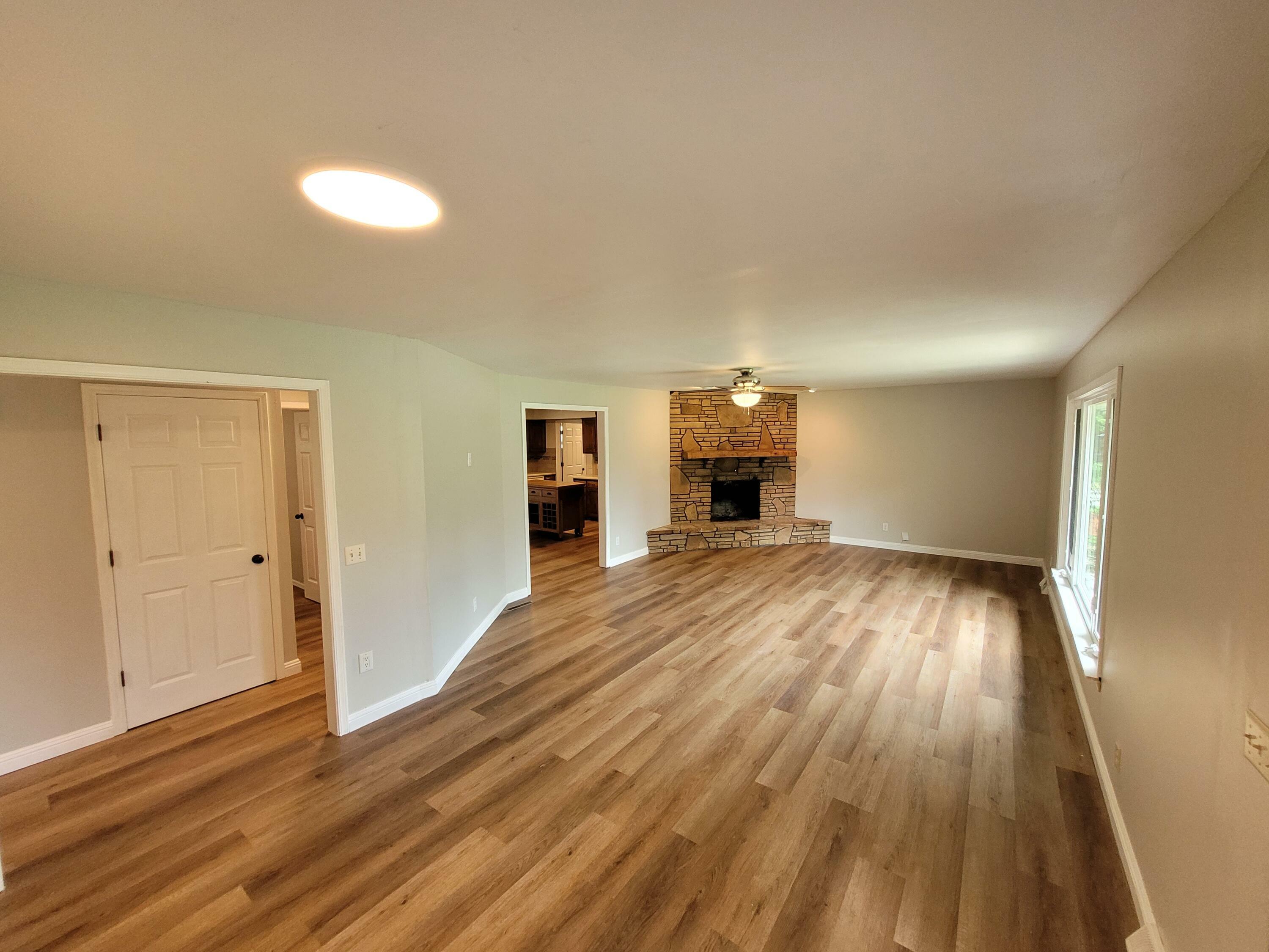 Property Photo:  707 Scott Circle  MO 65738 