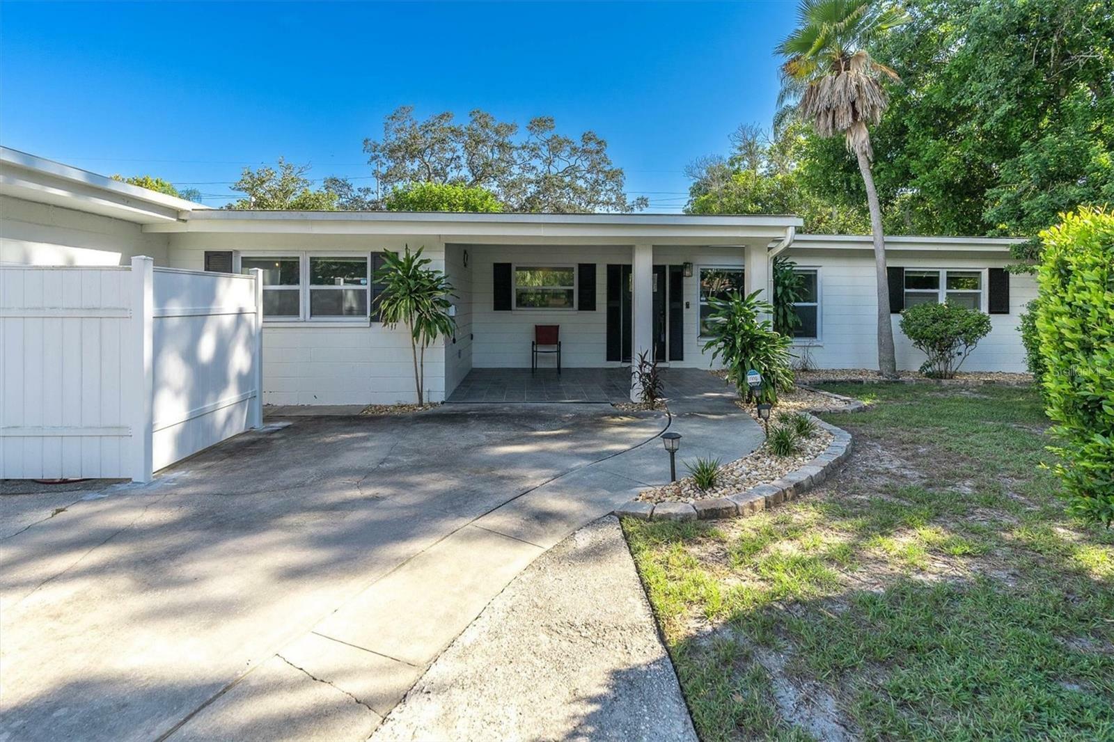 Property Photo:  5828 Emerson Avenue S  FL 33707 