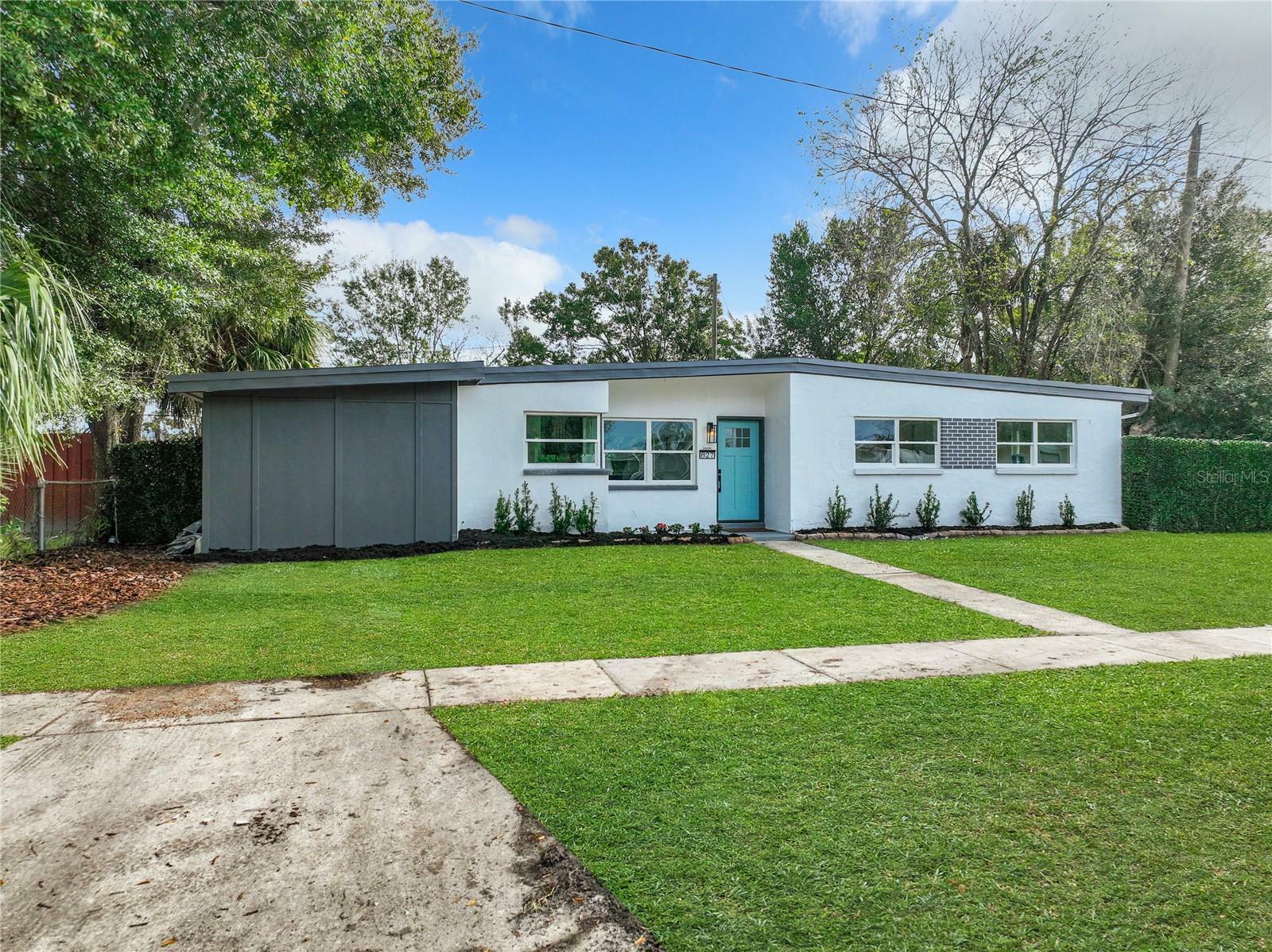 Property Photo:  827 Faber Drive  FL 32822 