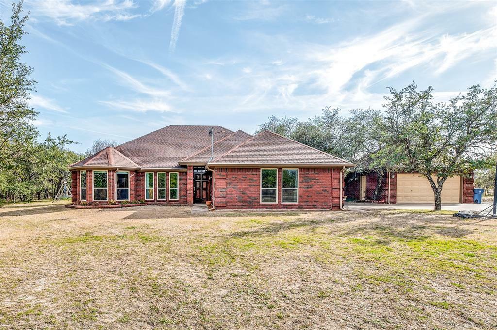 Property Photo: 99 Viannah Drive TX 76008