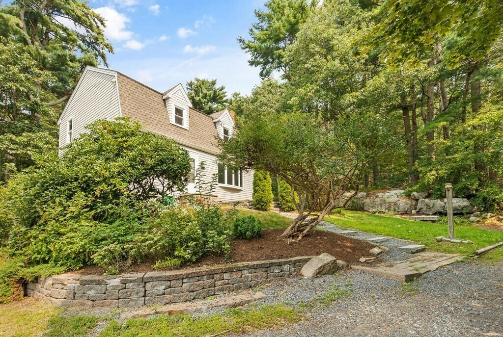 Property Photo:  6 Pine Crest Ave A  MA 01930 