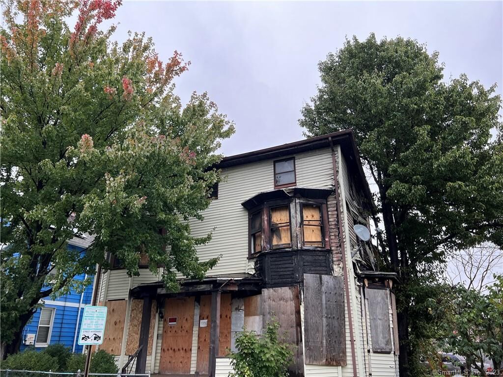 Property Photo: 388 William Street CT 06608