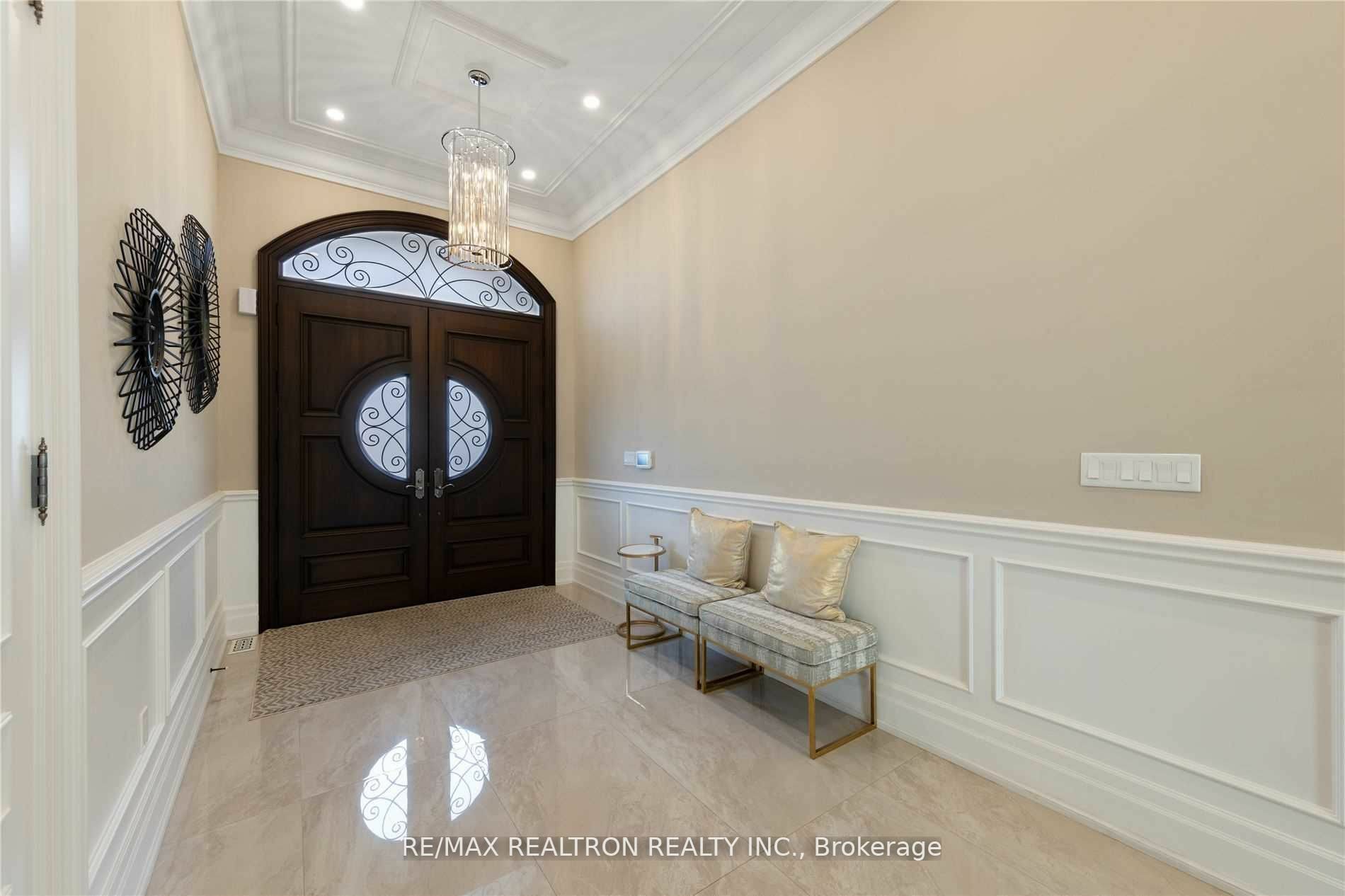 Property Photo: 223 Crestwood Rd ON L4J1A8