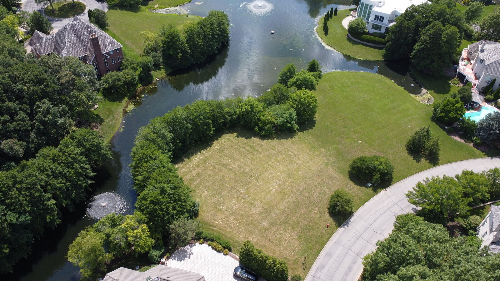 Property Photo:  9224 Falling Waters Drive E  IL 60527 