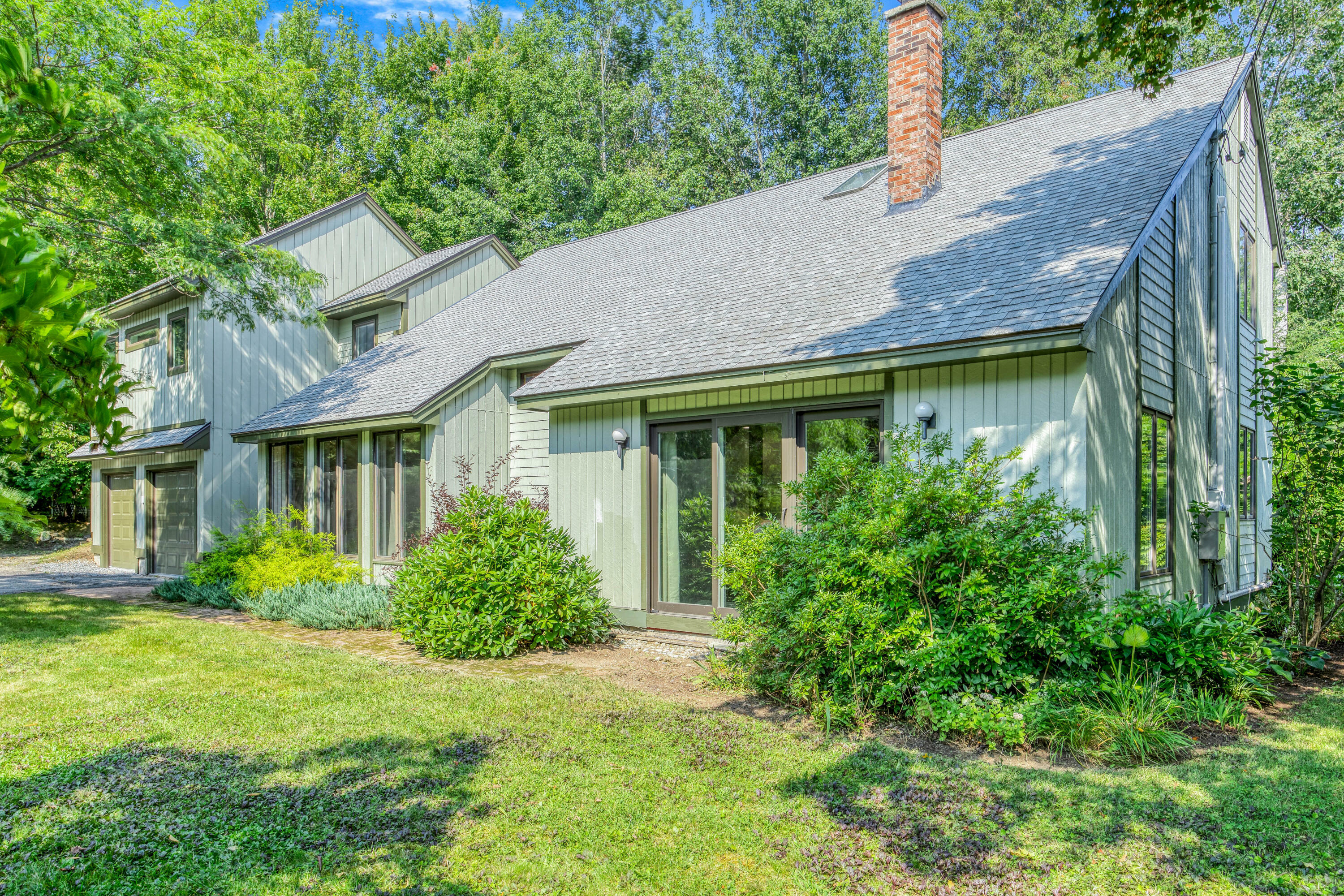 Property Photo: 8 Cromwell Drive ME 04473