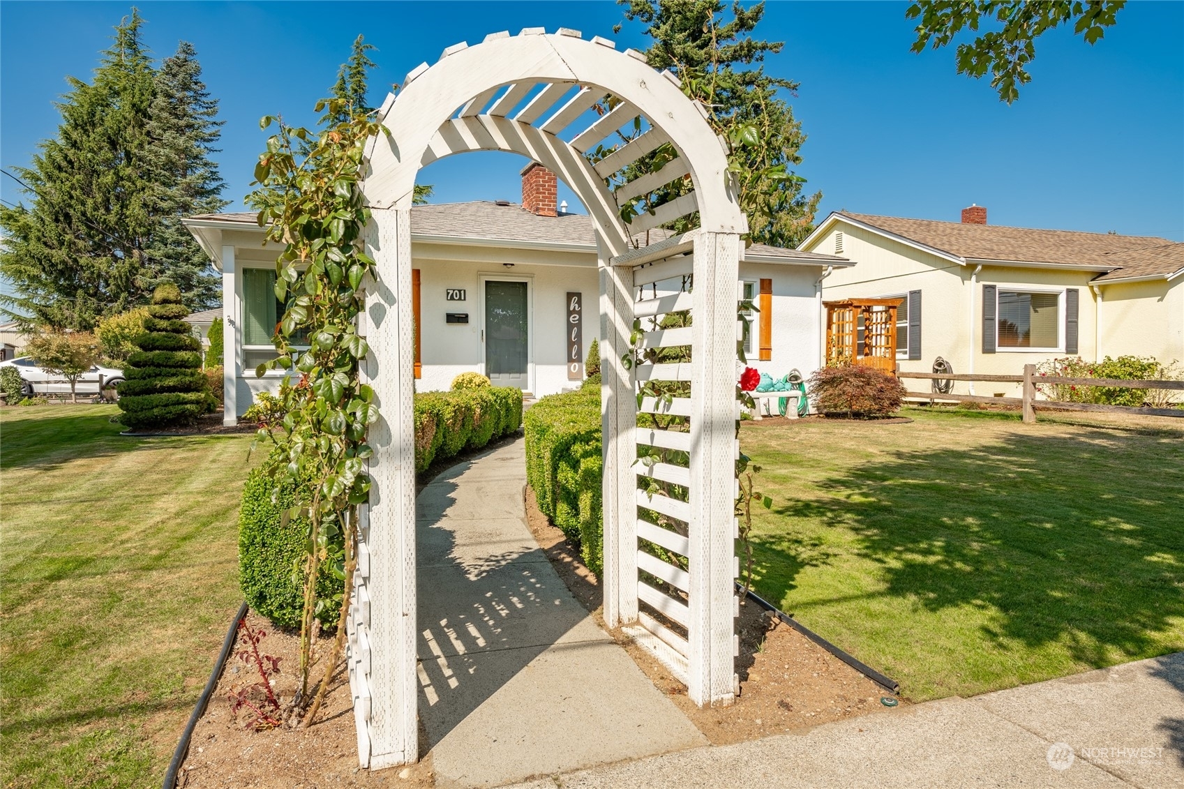 Property Photo: 701 E Grover Street WA 98264