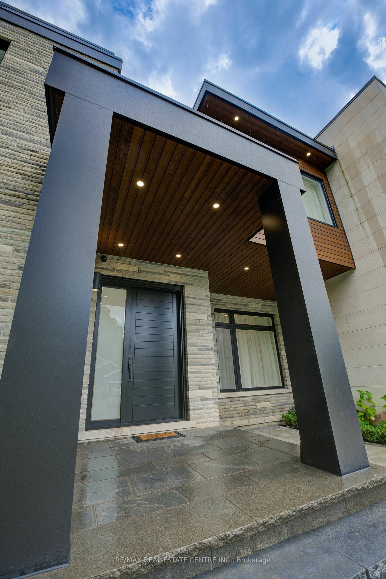 Property Photo: 1142 Shaw St ON L6L2S2