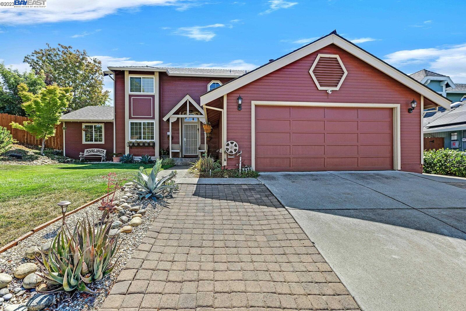 Property Photo: 2149 Edgebrook Pl CA 94541