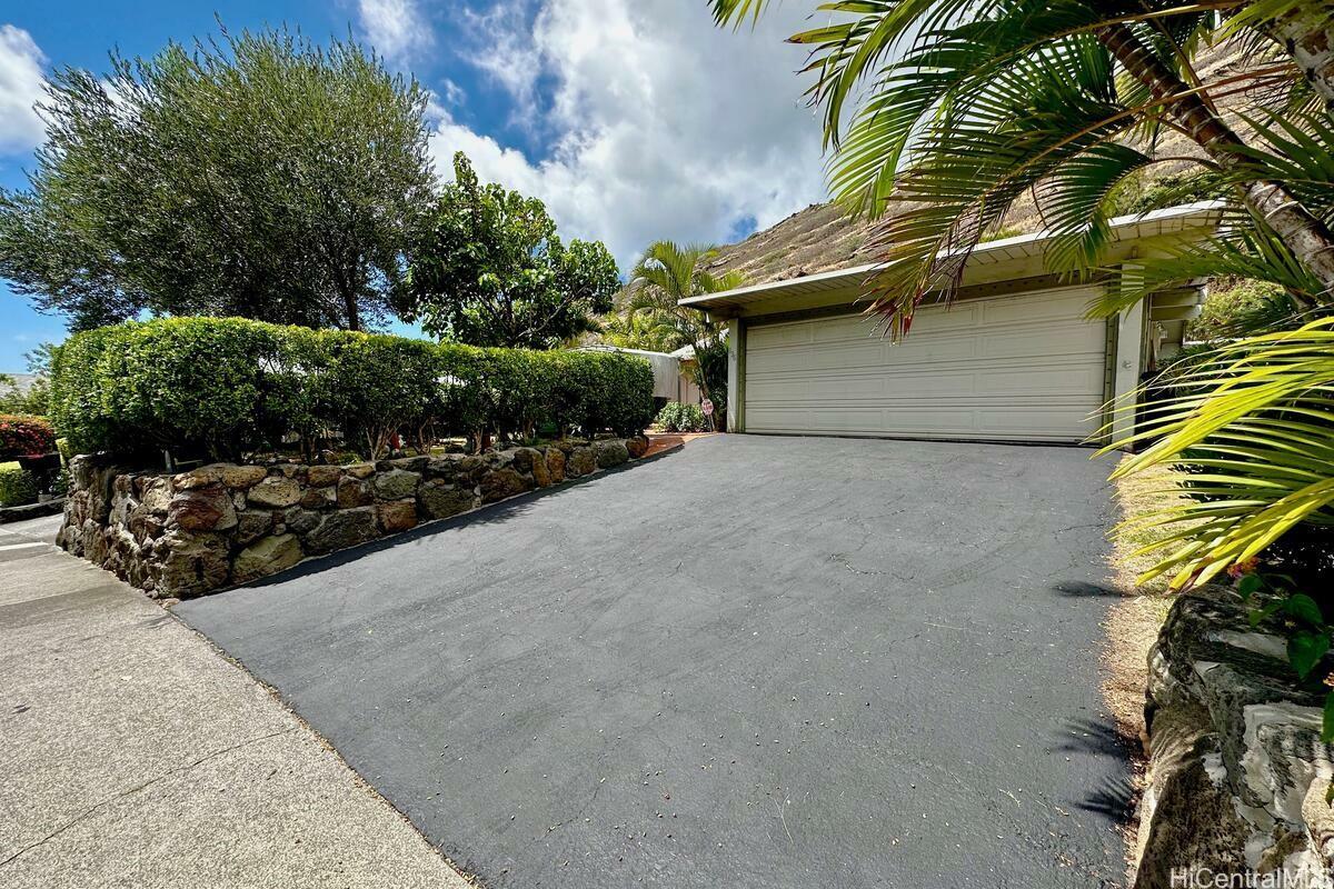 636 Ainapo Street  Honolulu HI 96825 photo