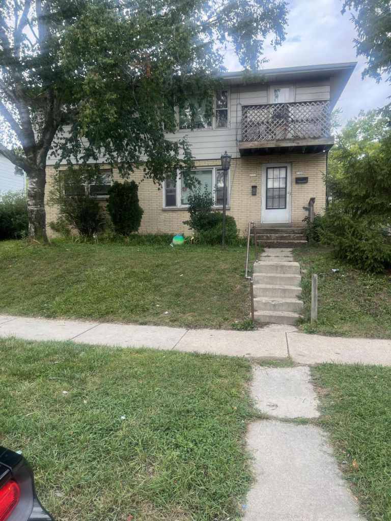 Property Photo: 7700 W Villard Ave 7702 WI 53218