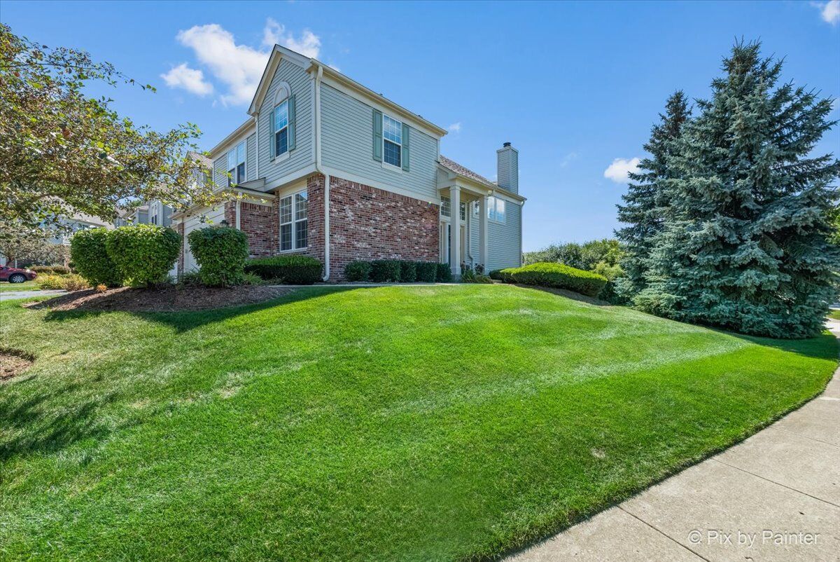 Property Photo:  2749 Bay View Circle  IL 60102 