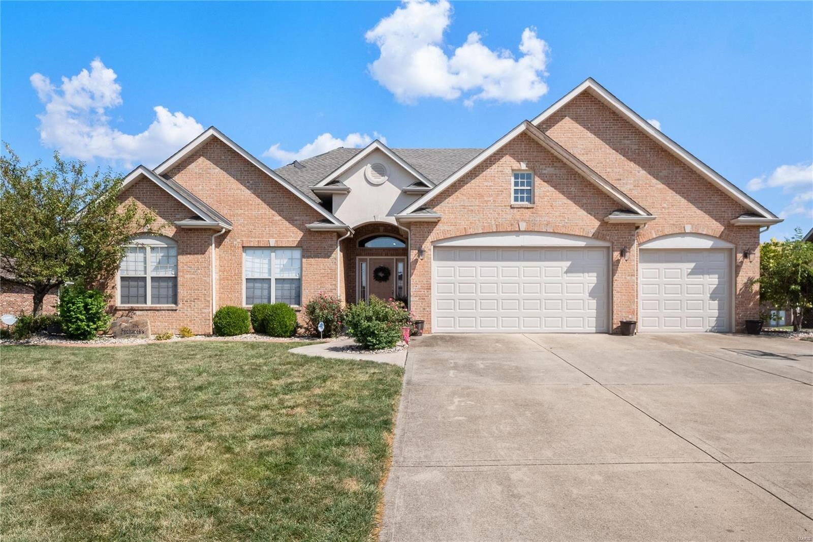 Property Photo: 1508 Clover Ridge IL 62236