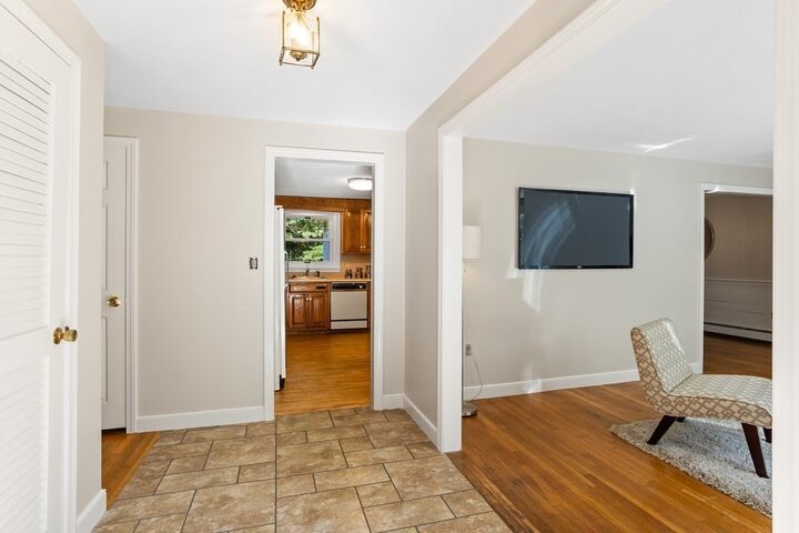 Property Photo:  284 Oak Hill Circle  MA 01742 