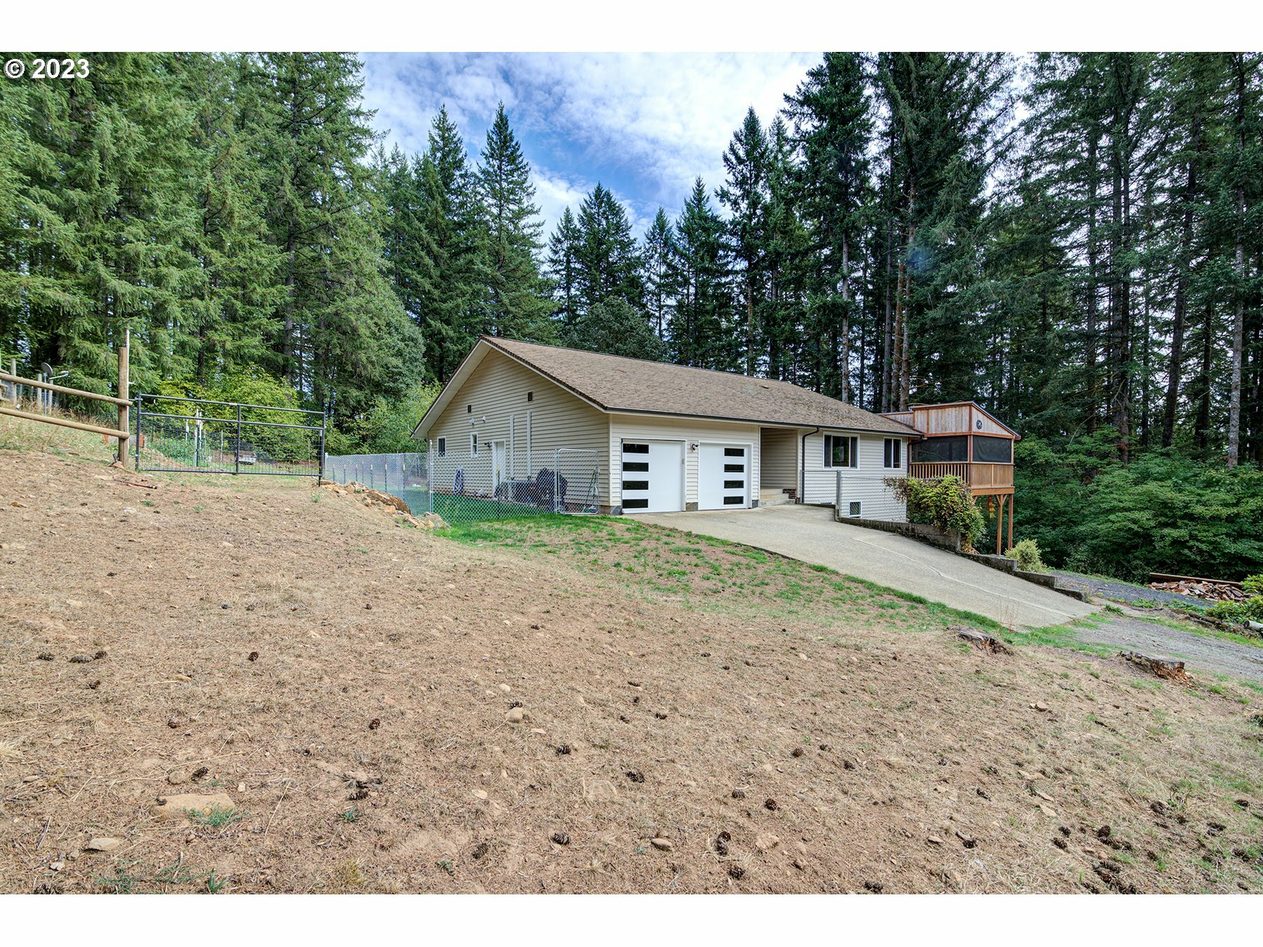 Property Photo: 15414 NE Lucia Falls Rd WA 98604