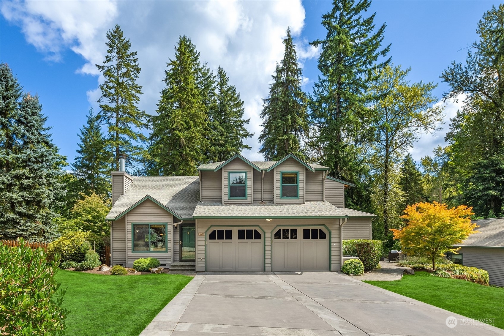 Property Photo:  4524 272nd Avenue NE  WA 98053 