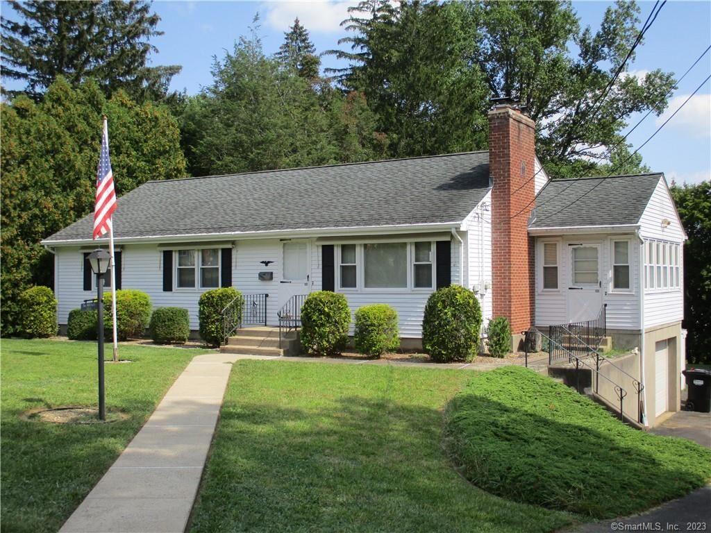 Property Photo:  114 Spruce Street  CT 06451 