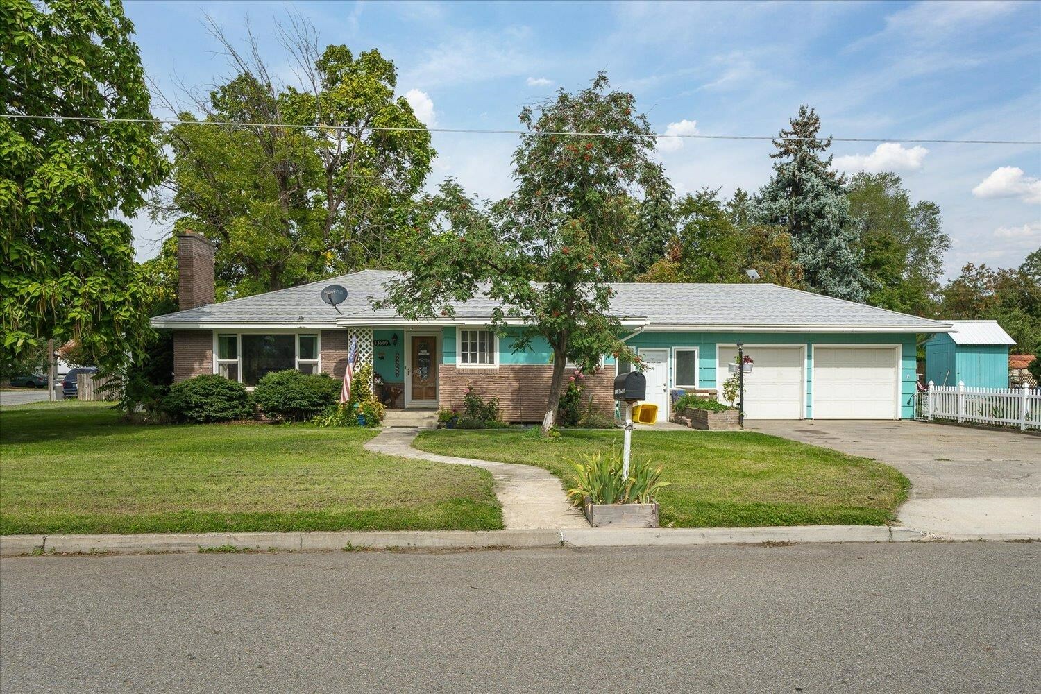 Property Photo: 13909 E Rockwell Ave WA 99216