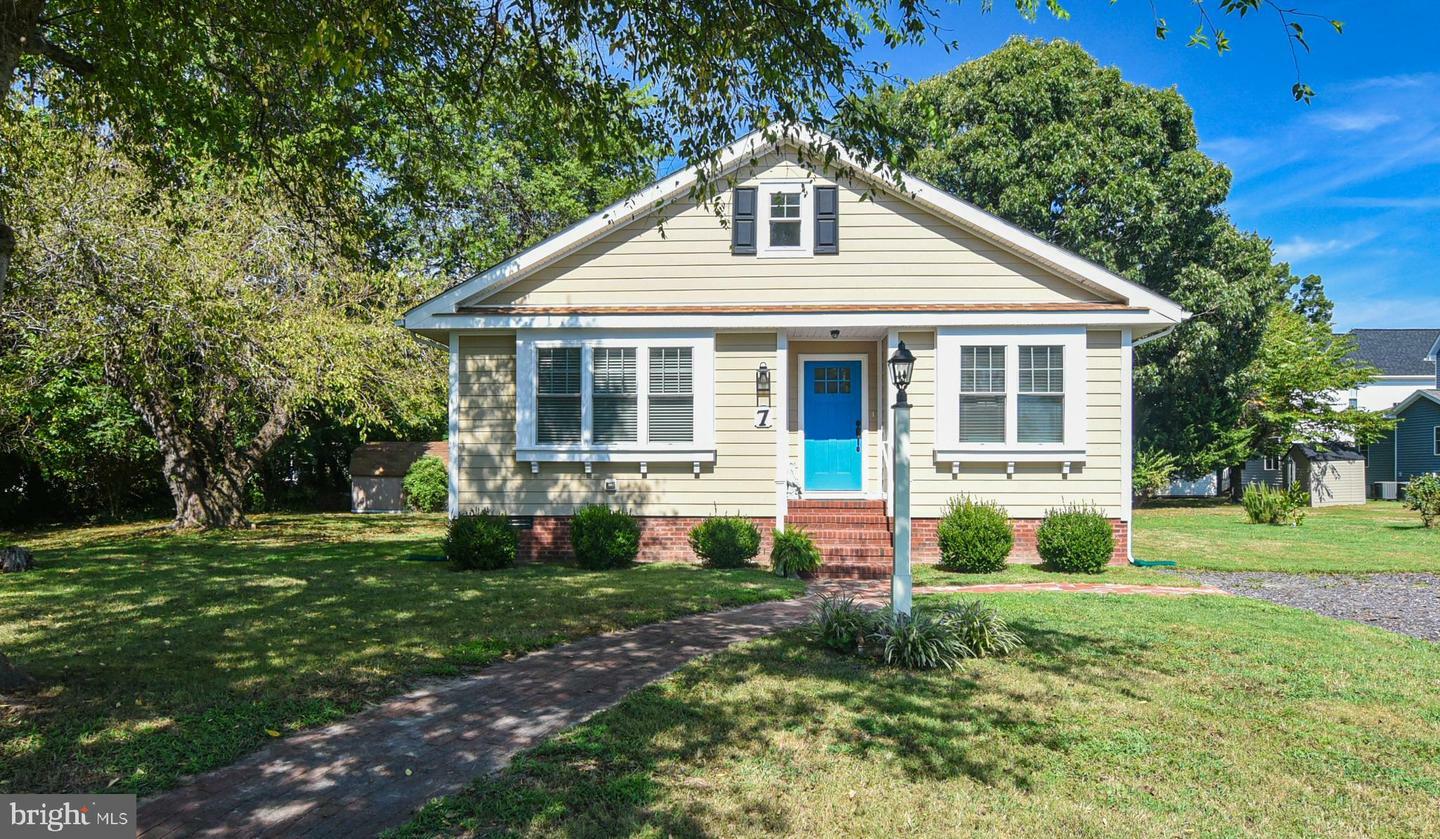 Property Photo: 7 5th Street VA 22443