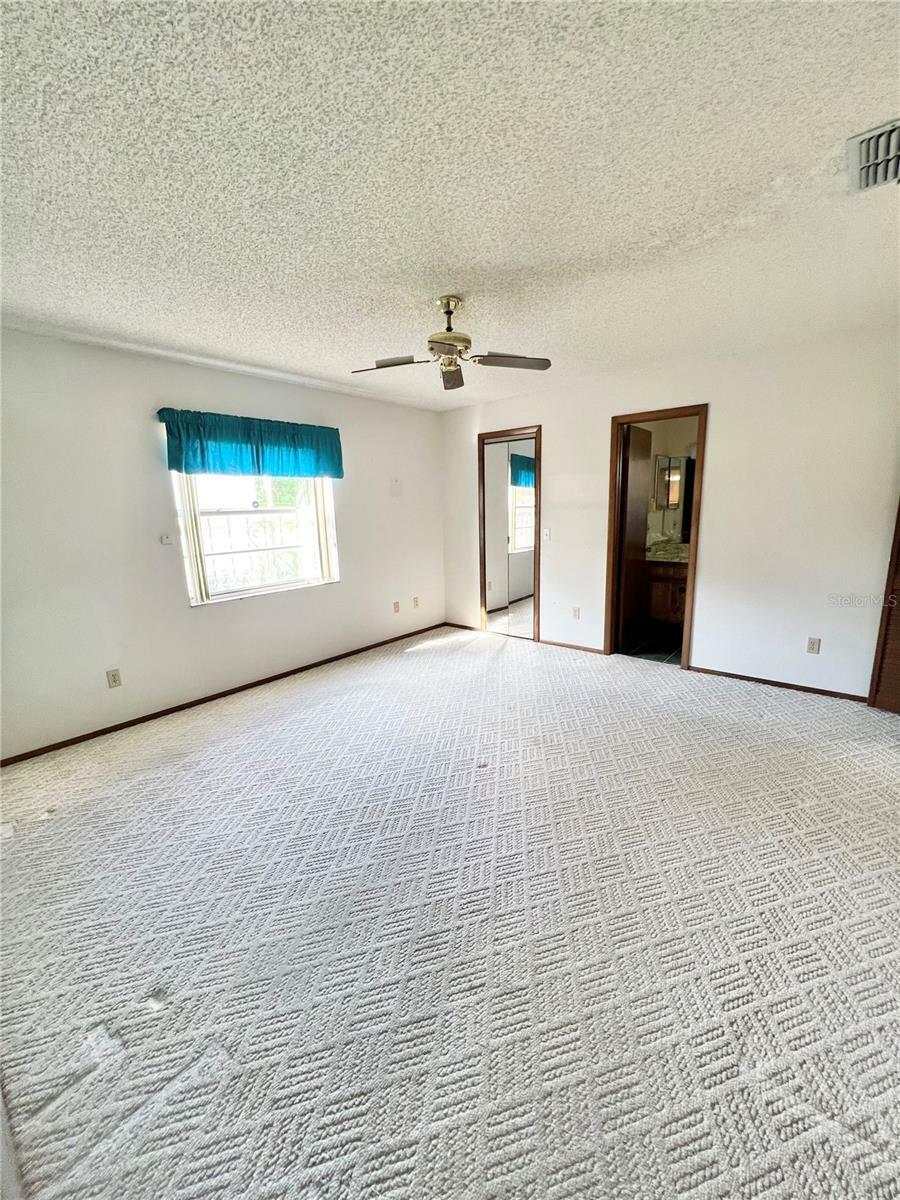 Property Photo:  8744 Havasu Drive  FL 32829 