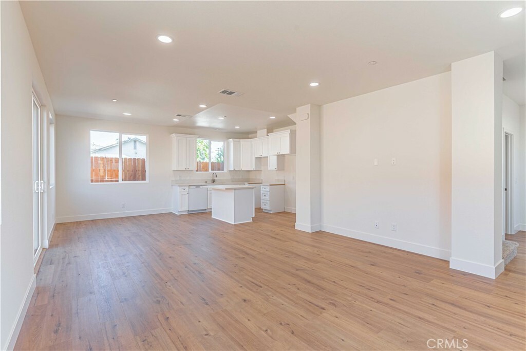 Property Photo: 743 Lake Street CA 92530