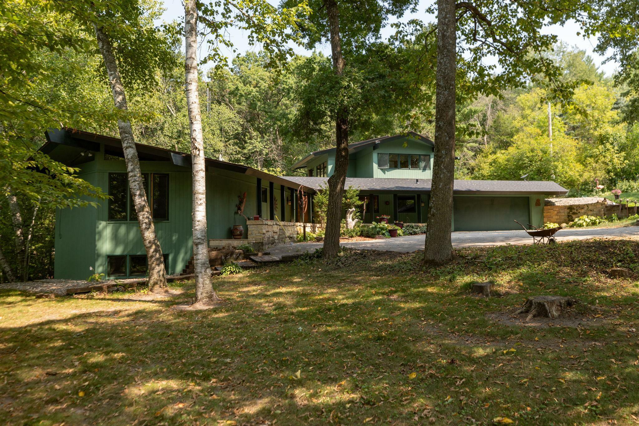 Property Photo: 20 82nd Street NE MN 55906
